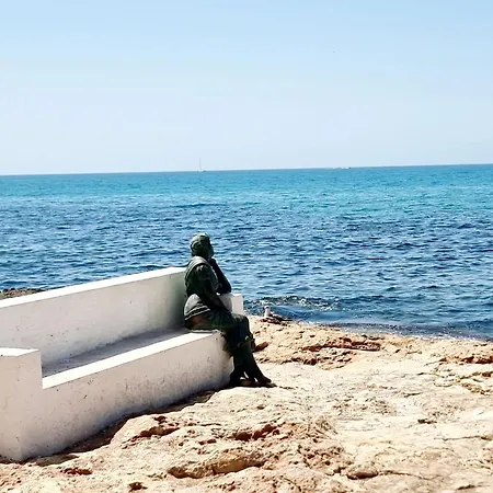 Cozy With Private Terrace And Communal Pool In 度假居 *