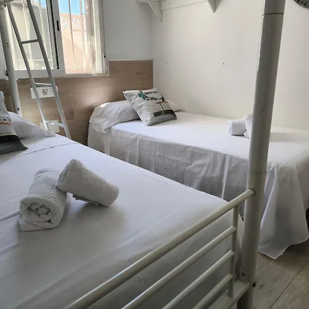 Hébergement de vacances Cozy With Private Terrace And Communal Pool In Torrevieja